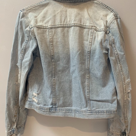 BRANDY MELVILLE ALIEN PATCH DENIM JACKET - Picture 3 of 5